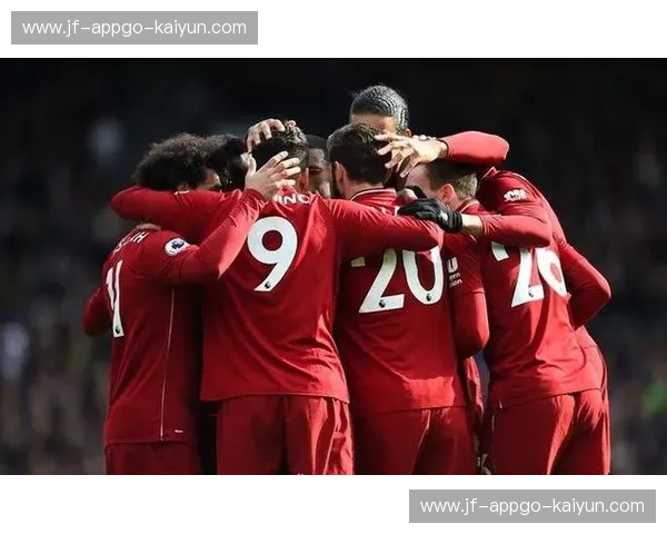 蔚蓝火焰与永恒金红的史诗：深度解读拿玻里与罗马的“太阳德比”